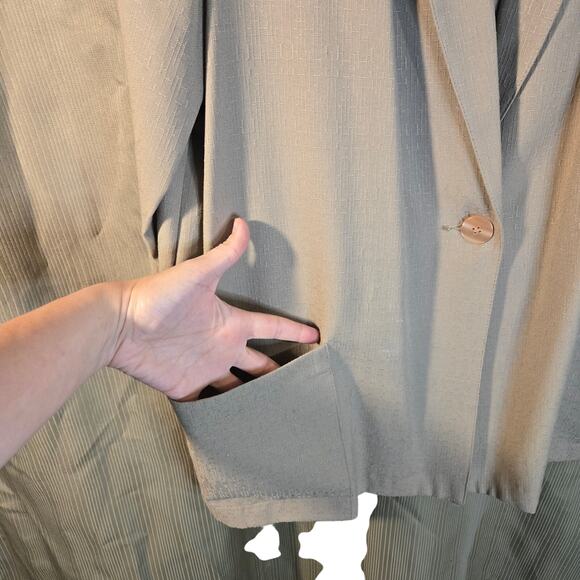 Sag Harbor 20W Premium Beige/Neutral Tailored Blazer [056] - Picture 5 of 11